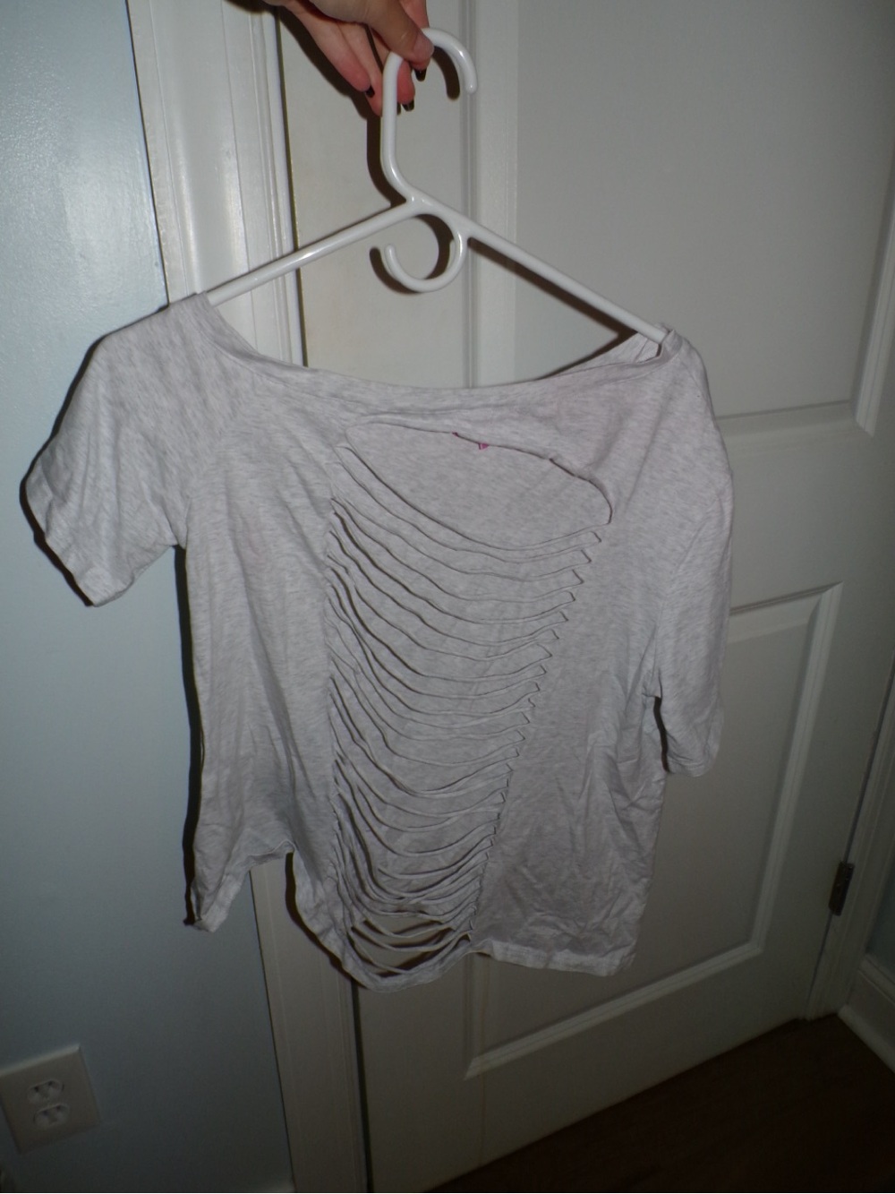 edikted shredded cut out back tee